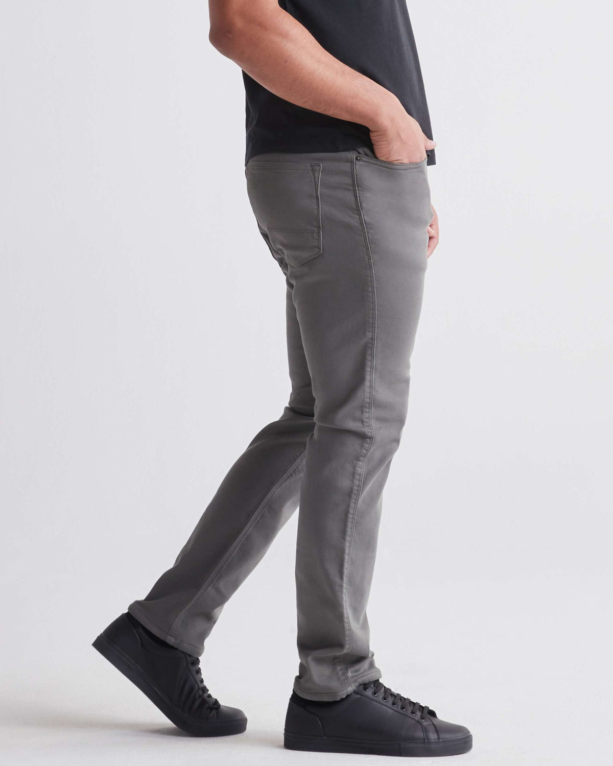 DUER Men's No Sweat Relaxed Taper Pant