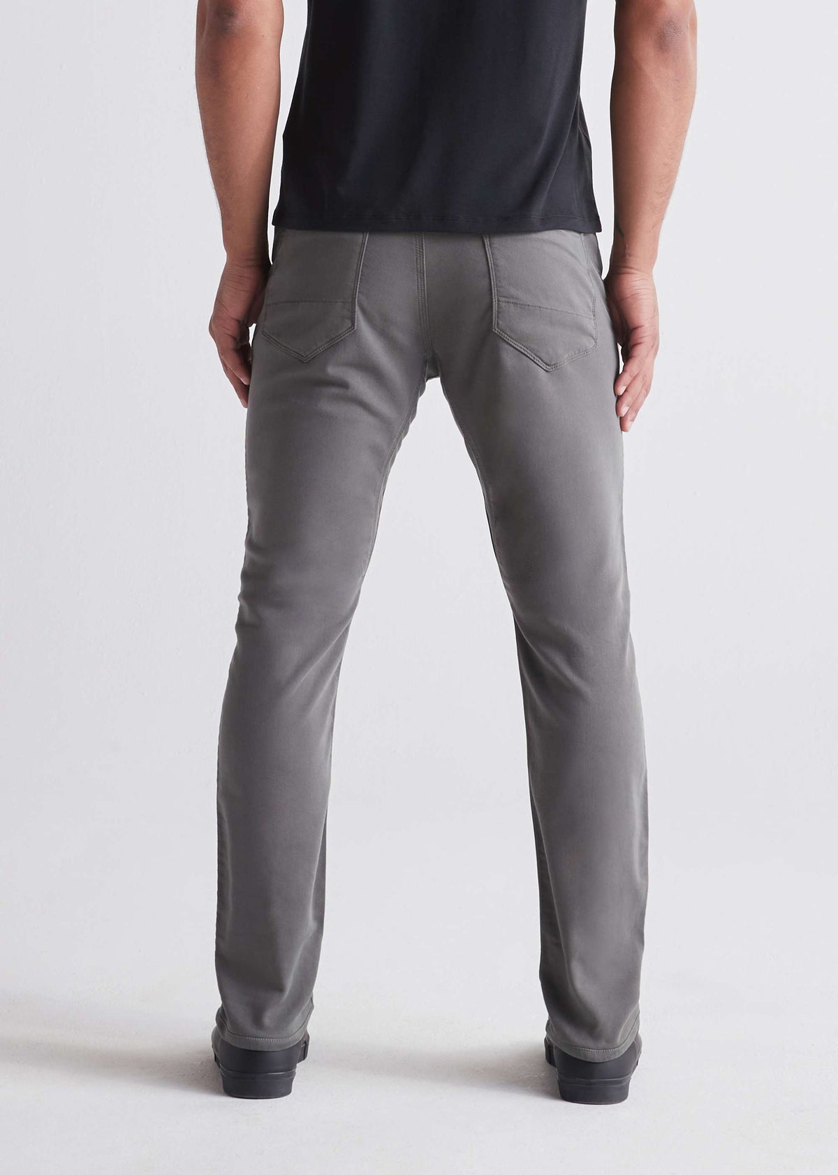 DUER Men's No Sweat Relaxed Taper Pant