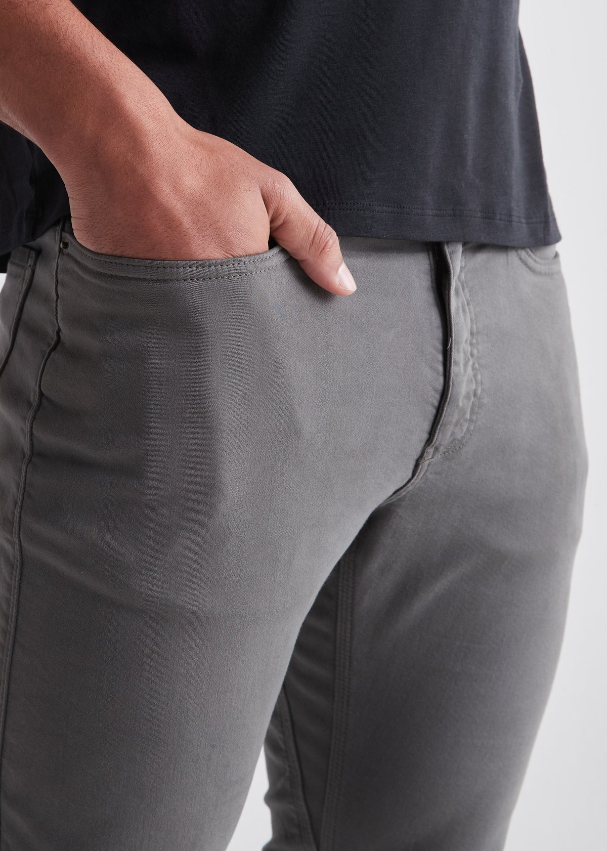 DUER Men's No Sweat Relaxed Taper Pant