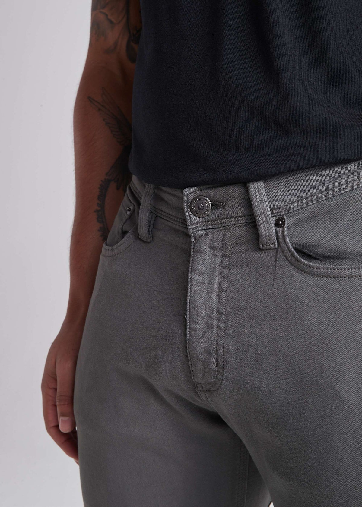 DUER Men's No Sweat Relaxed Taper Pant Gull
