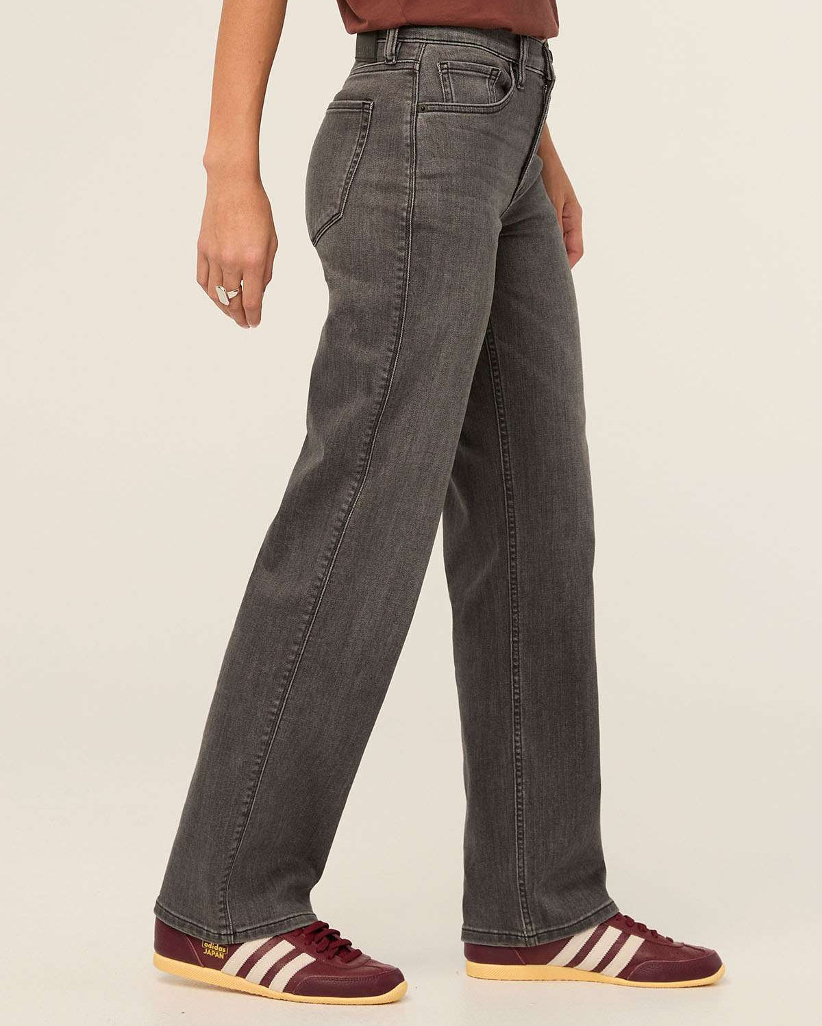 DUER Performance Denim Mid Rise Straight