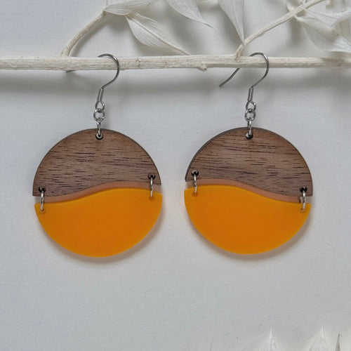 Bad Moon Rising apricot