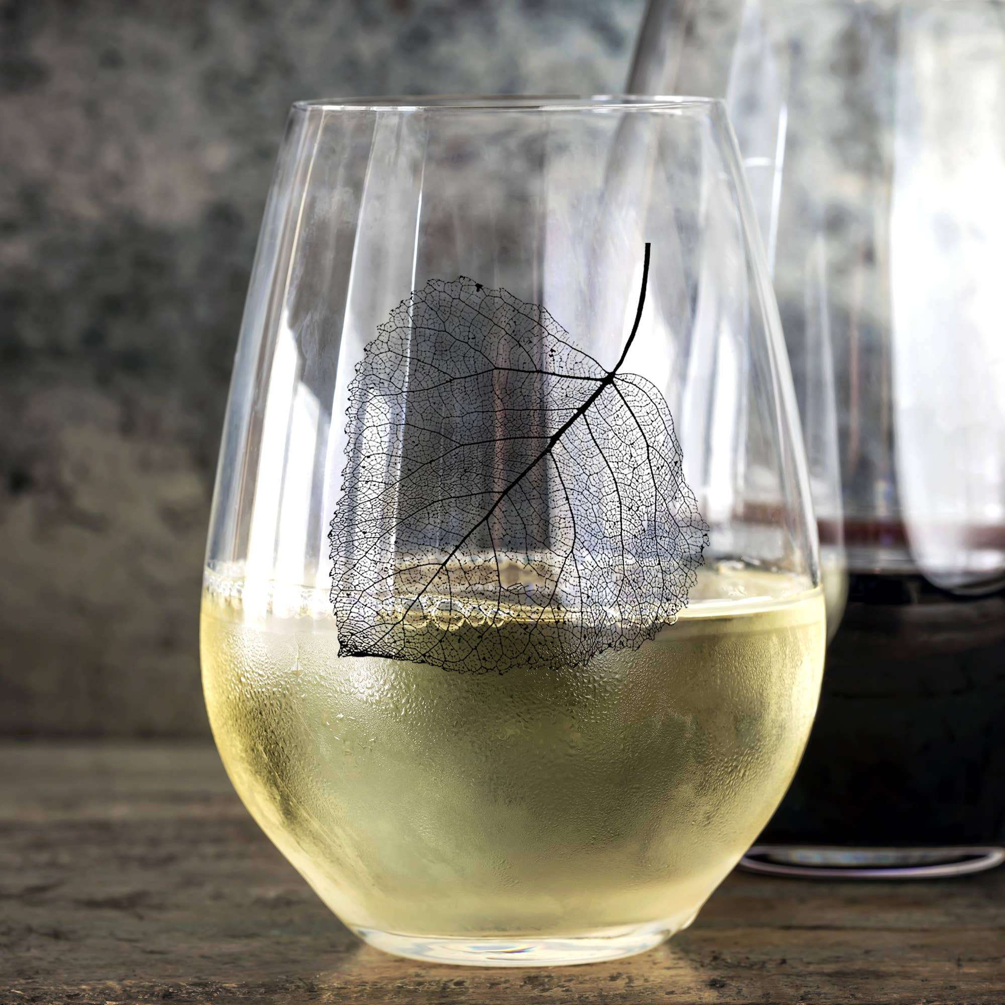 Black Lantern Aspen Leaf Stemless Wine Glass