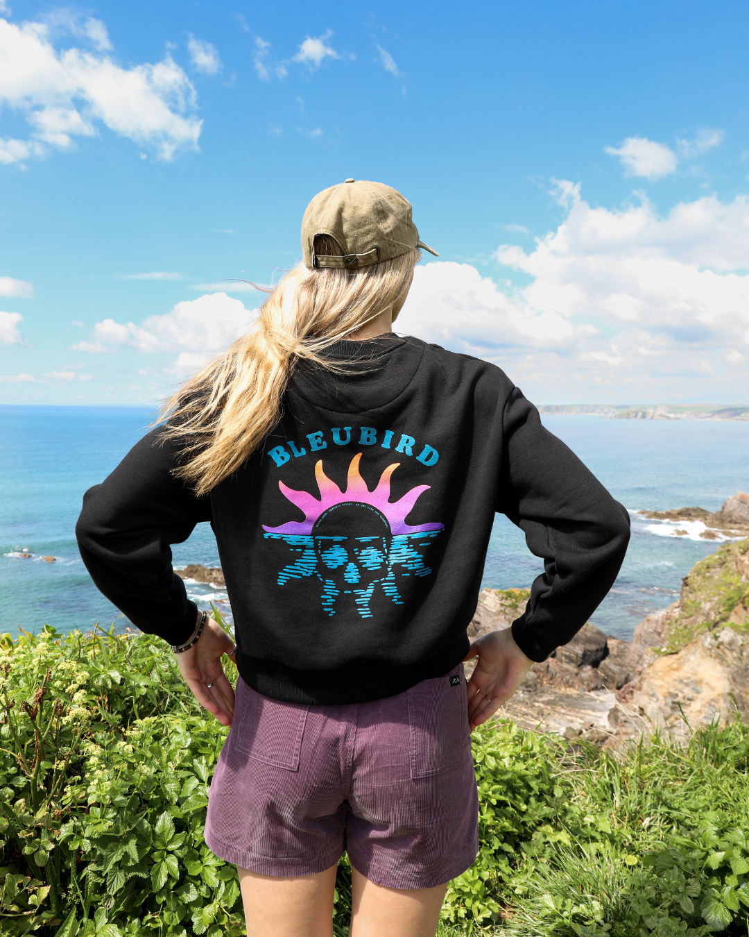 Outlaw Cropped Crew Black