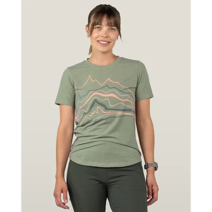 Women's Graphic Traverse Tek Tee Sage Mountain Brush
