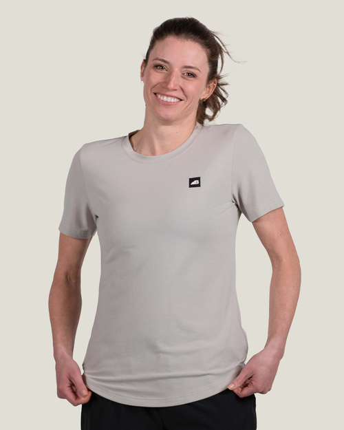 Women's Traverse Tek Mountain Tee Beige