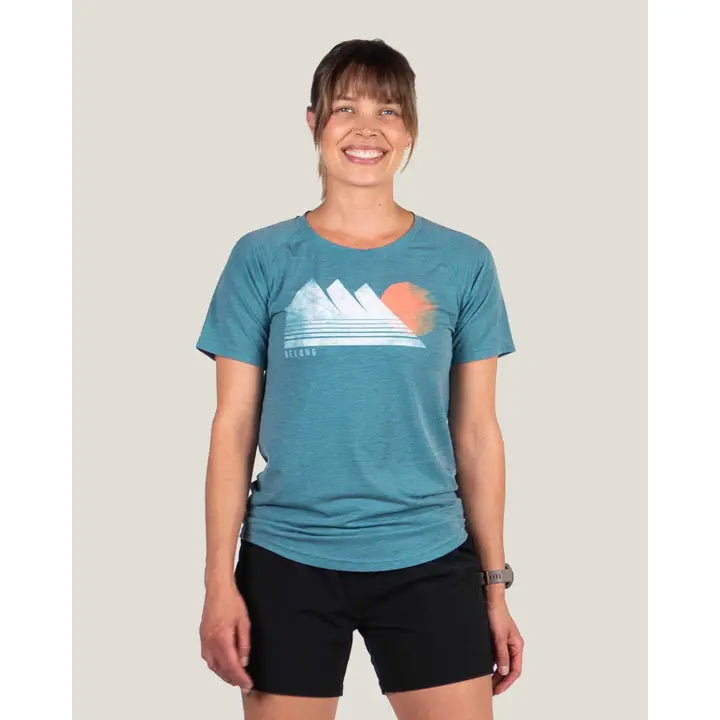 Women's Graphic Traverse Tek Tee Peakshine Green