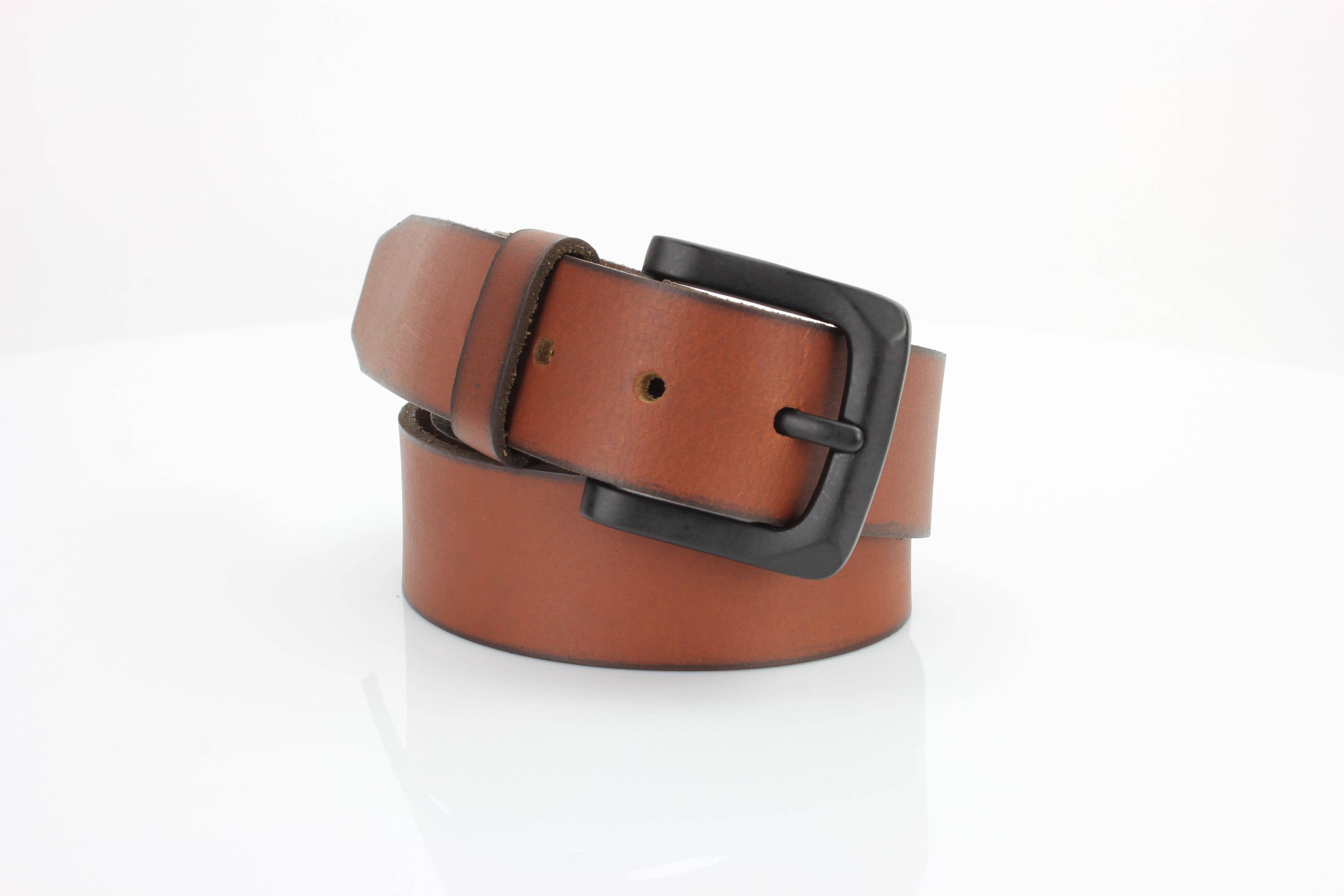 Classic Leather Belt with Fine Stitching and Logo - ABB 010