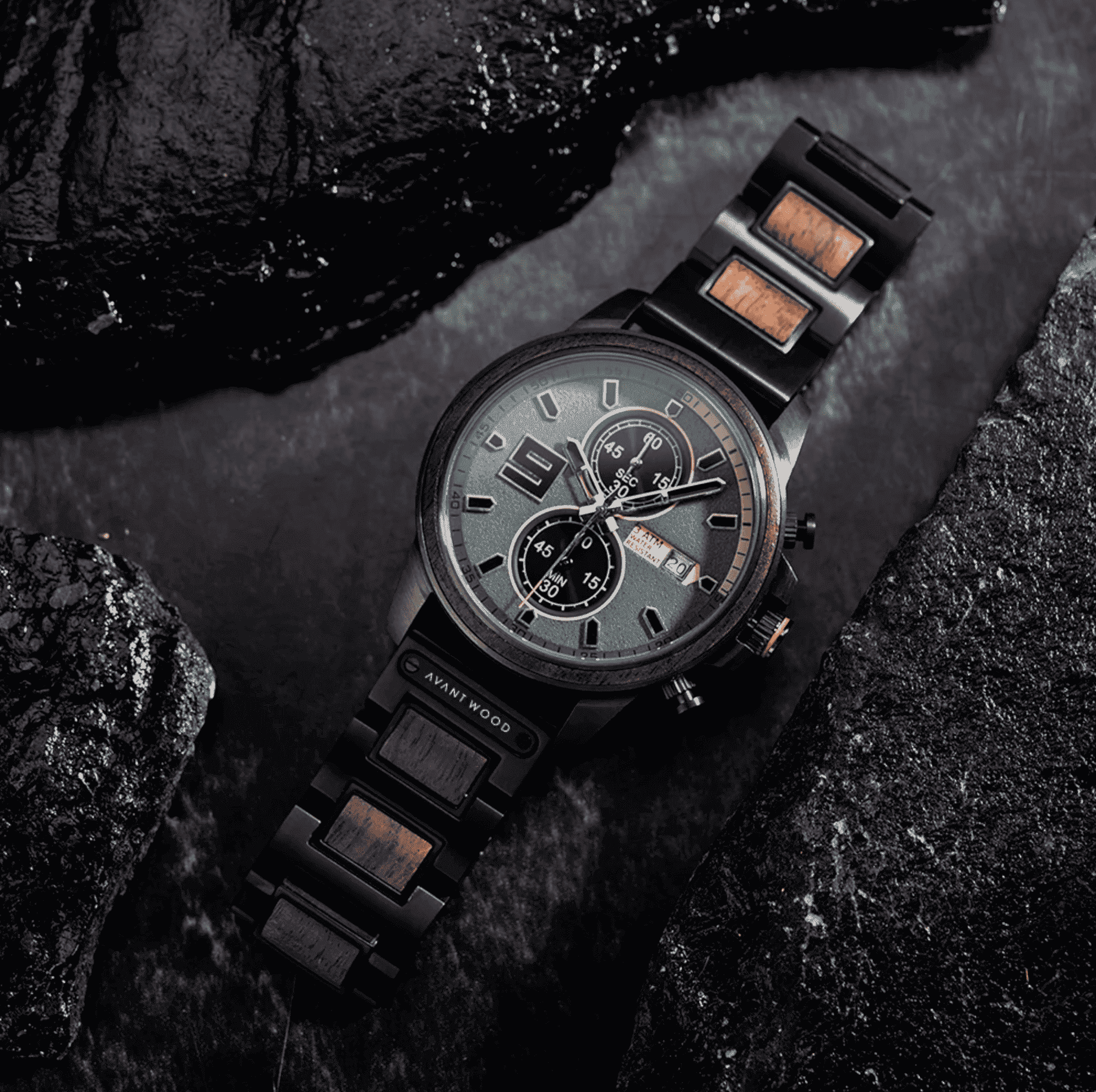 AvantWood Pilot Watch 45mm Exotic Walnut