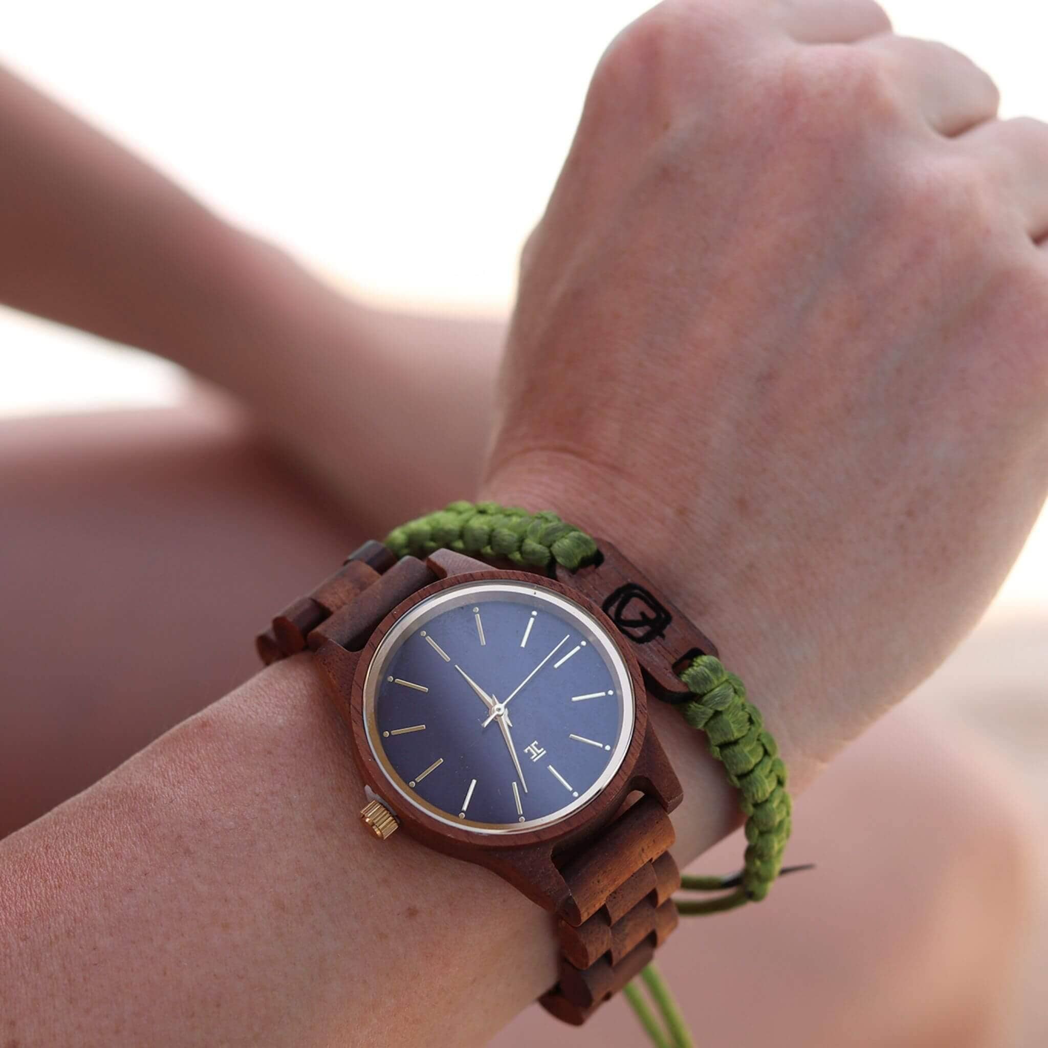 "Blue Sapphire" | Walnut Wood Northstar (42mm)