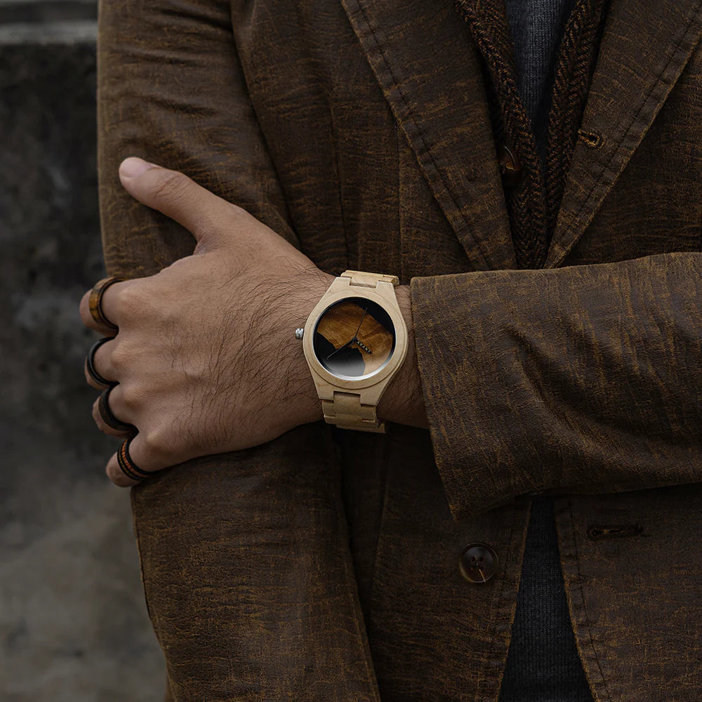 EXOTIC MAPLE - BLACK RESIN (45MM)