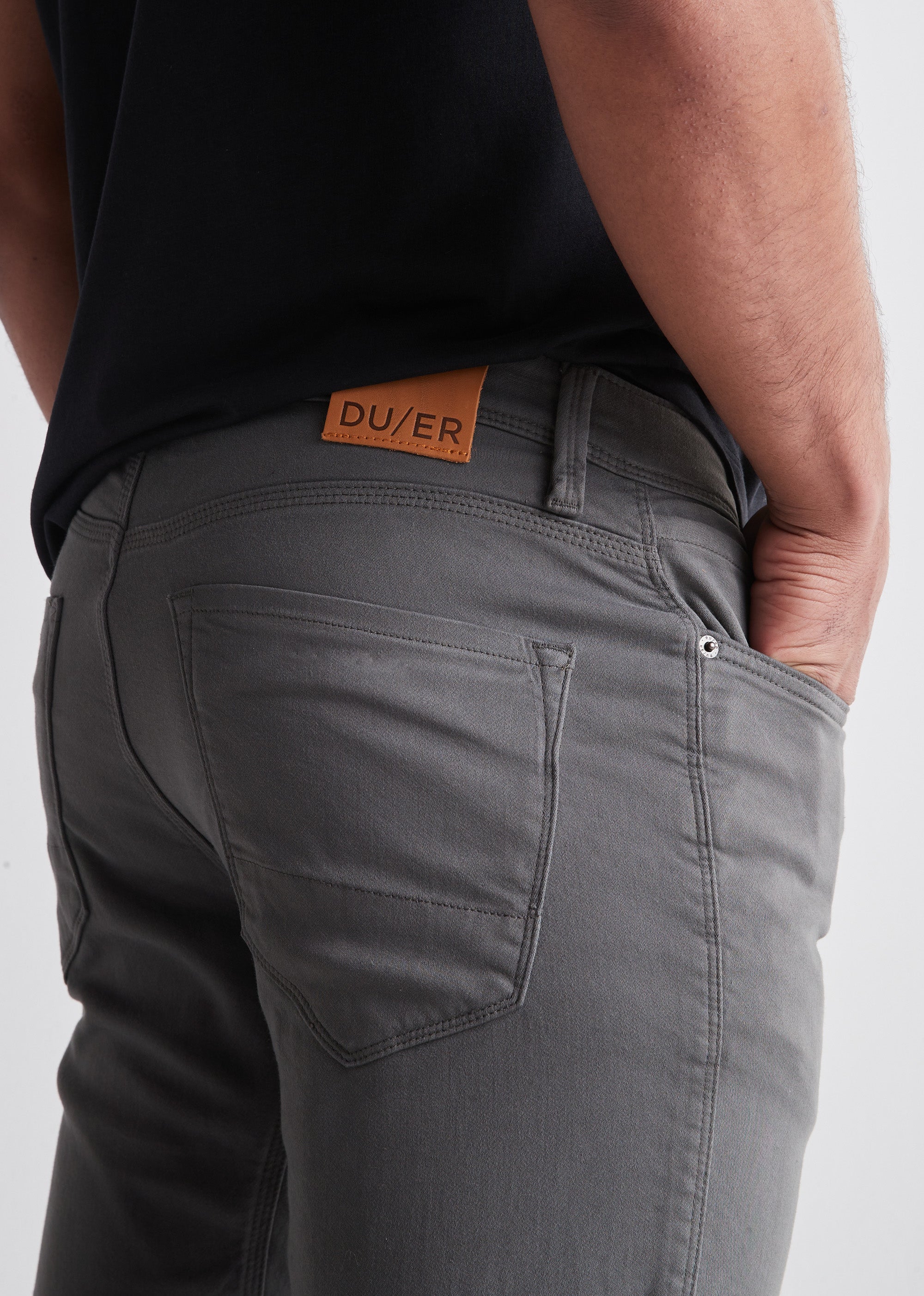 DUER No Sweat Relaxed Taper Pant