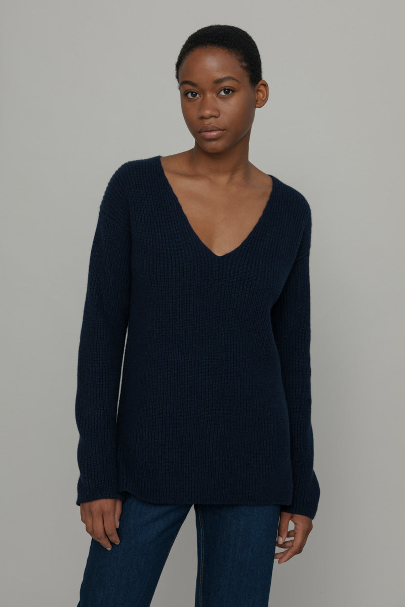 Ester Women's Recycled Cashmere V-Neck Sweater