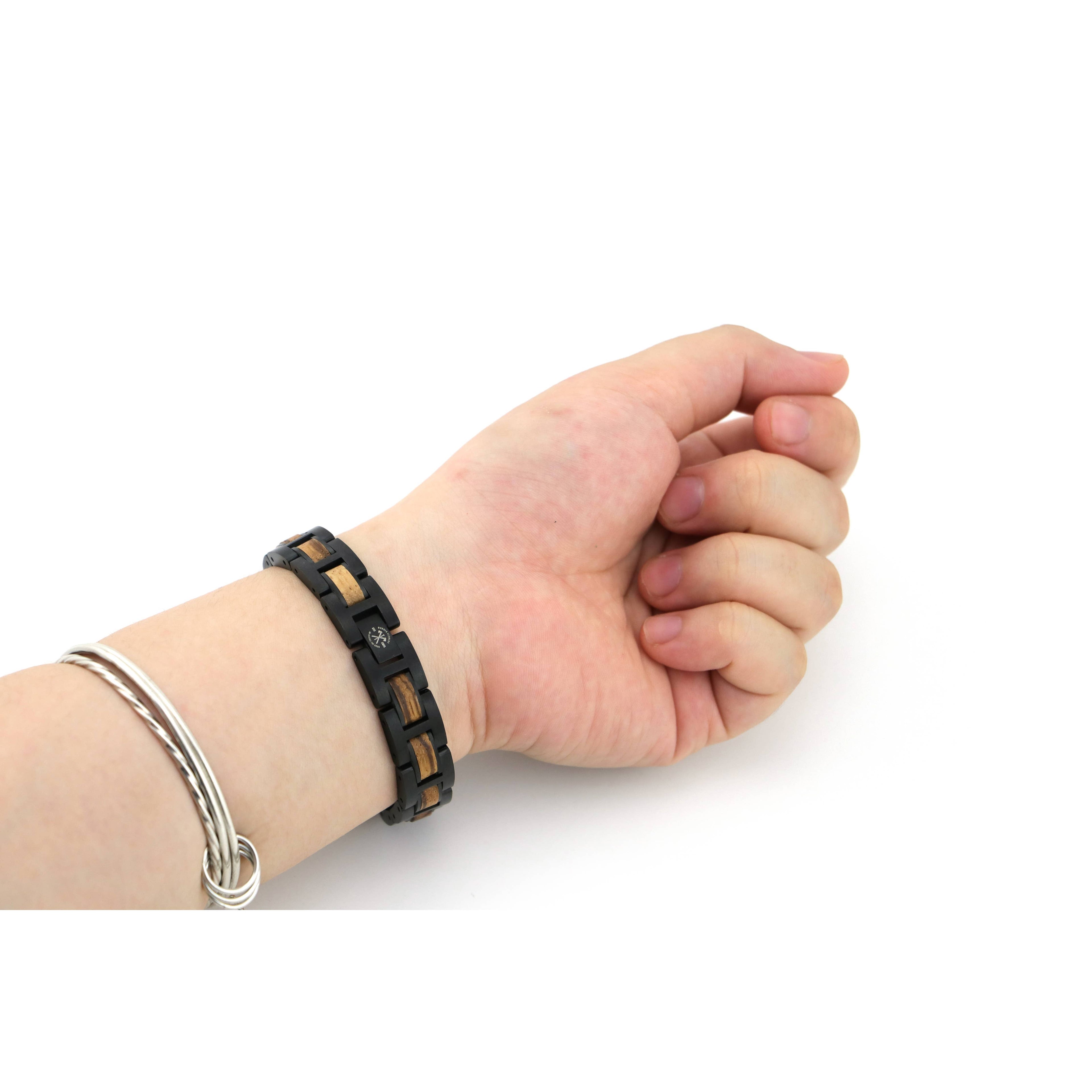 Nero- Wood & Metal Bracelet