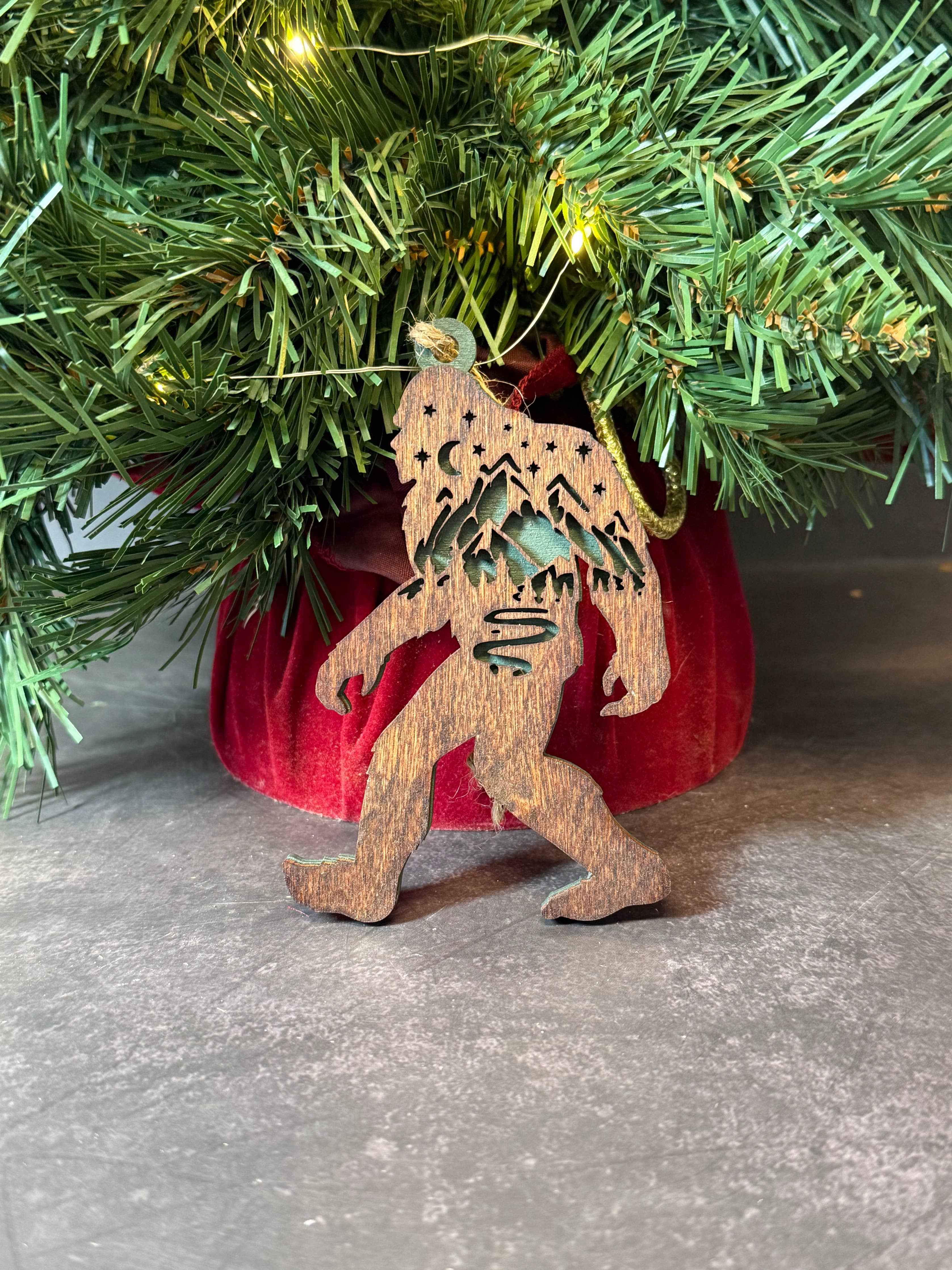 The Mas Boutique Hand-painted Wooden Ornaments