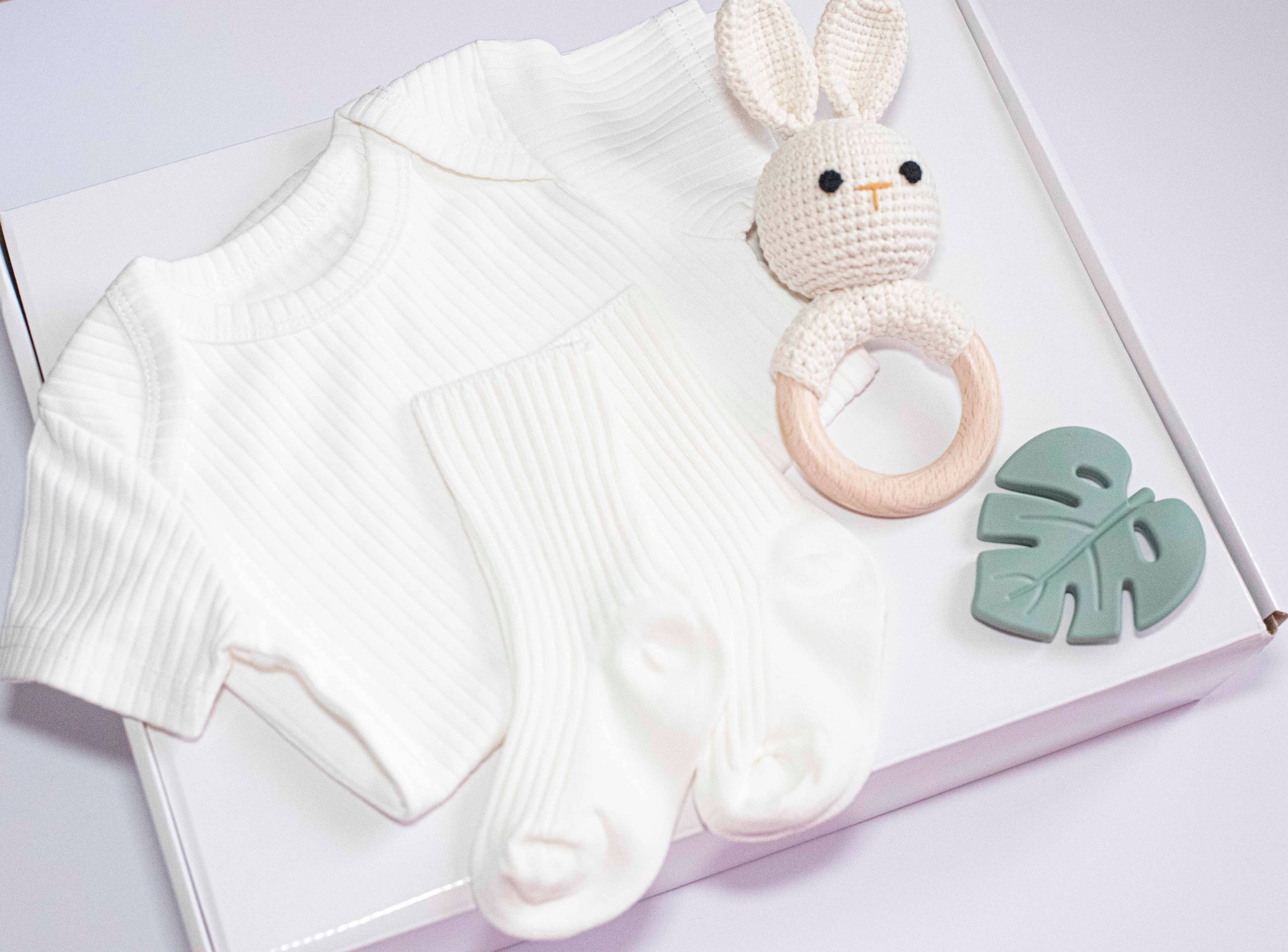 Organic bodysuit short sleeve- ribbed cotton onesie for baby