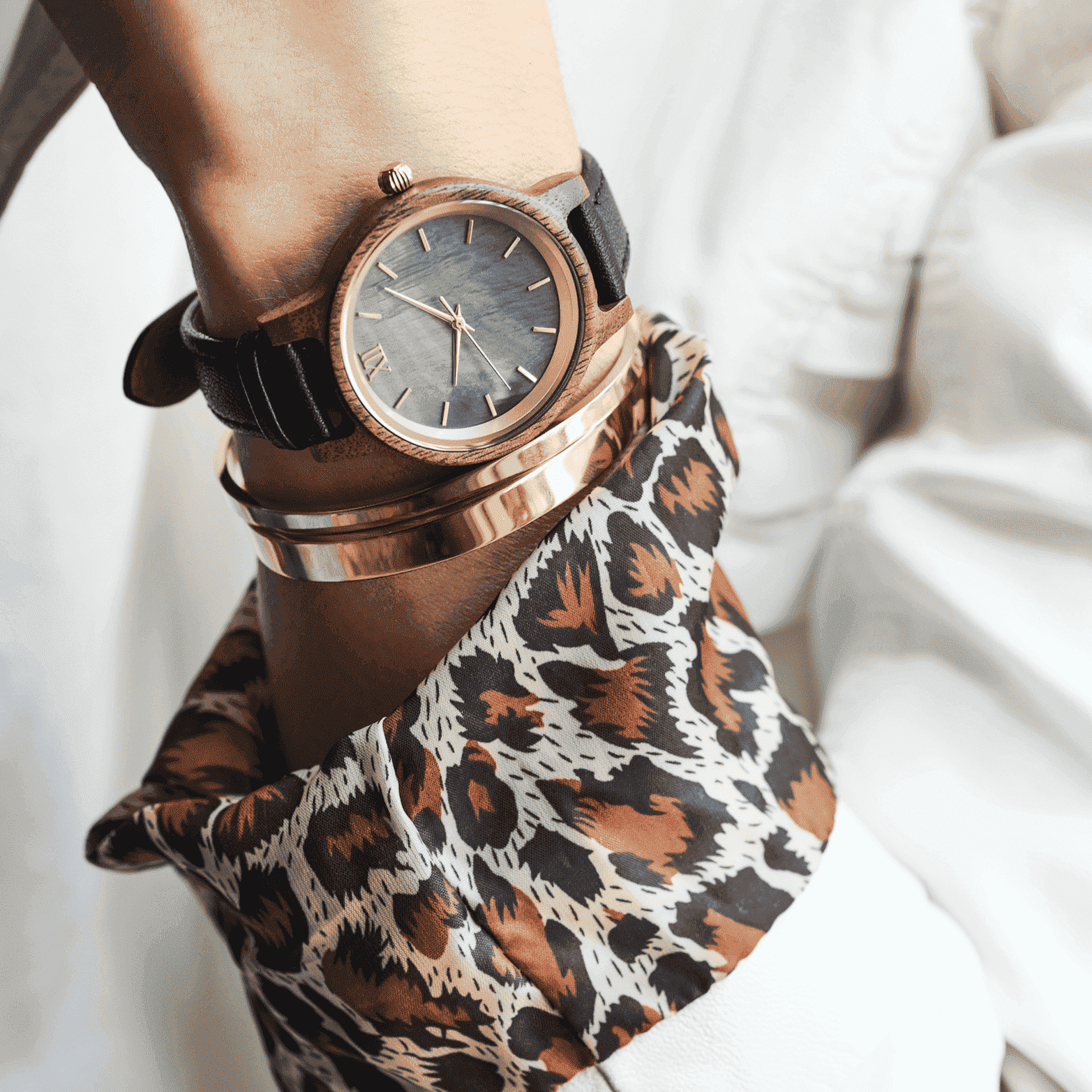 AvantWood Aurora Watch Obsidian